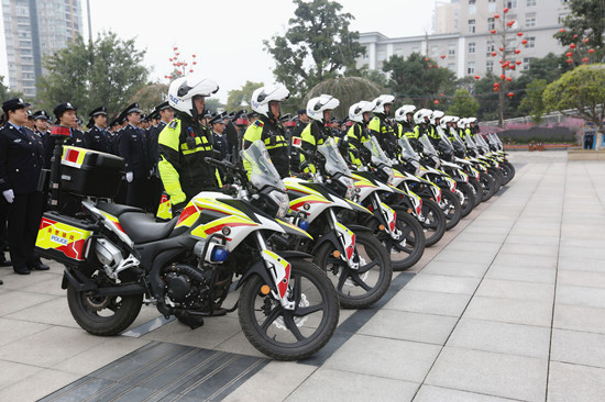 【法制安全】重庆巴南公安社会面大巡防新添警务力量