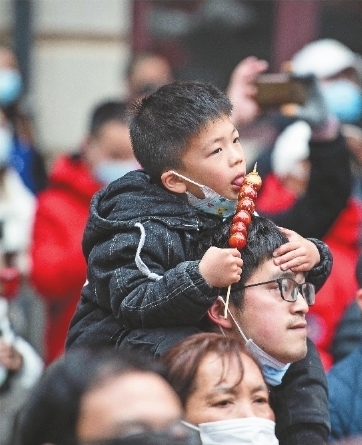 正月十五花灯俏 璀璨江城闹元宵