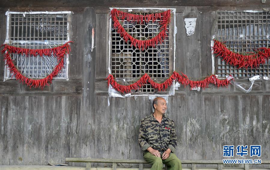 探秘湖北利川土家“建筑博物馆”——藏身山水间的吊脚楼