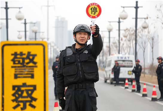 陕西渭南：备战春运 特警练兵忙