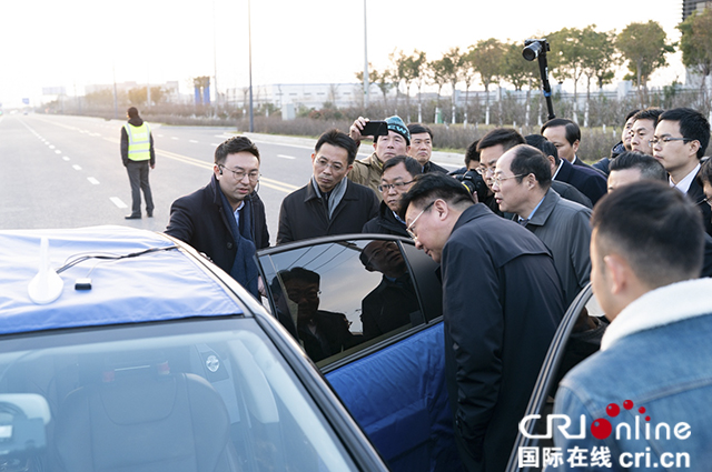 [供稿][头条新闻]全球首条车路协同自动驾驶智能化城市道路开通运行 华人运通“三智”战略快速落地