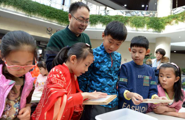 长春市图书馆为市民举办迎新春系列活动