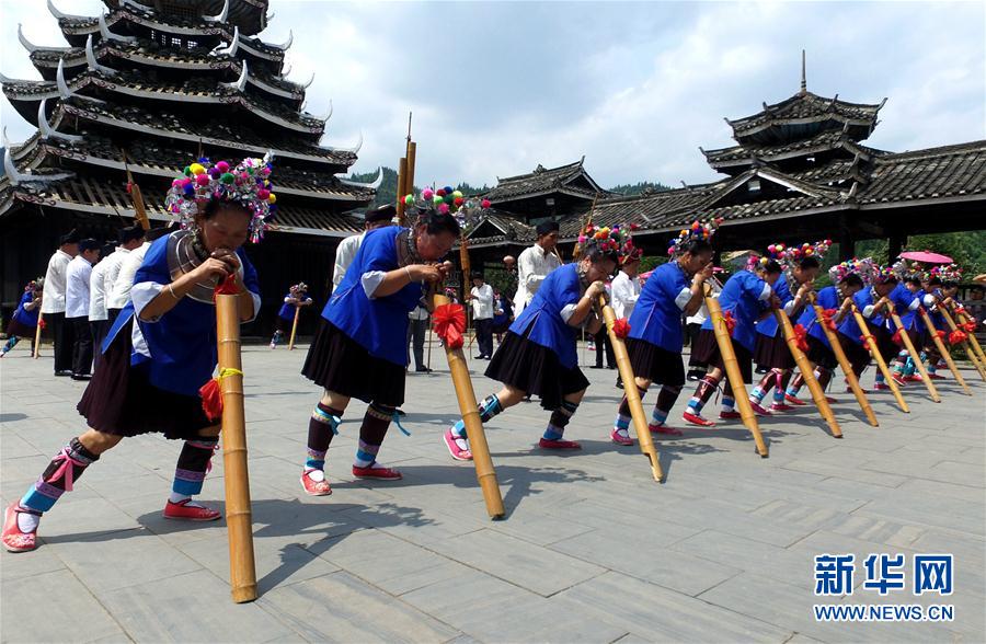 广西三江：多彩非遗引客来