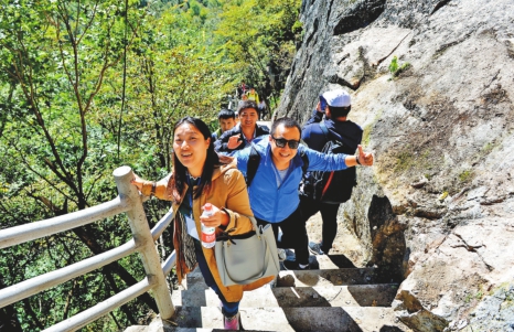 “周末游龙江”五·一启动十条旅游线赏北国精华