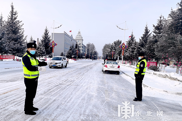 千树万树“雪花开”中国最冷小镇“一秒返冬”