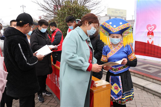 （有修改）（B 教育列表 三吴大地泰州 移动版）泰州姜堰张甸举办“学习雷锋 ‘甸’亮春意”志愿服务活动