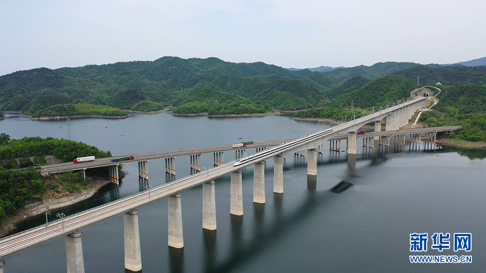 春游季助力游客畅游湖北 汉宜铁路、汉十高铁首次互联互通