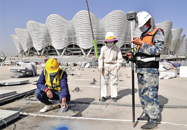 抗疫不懈 建设不停 ——十四运会场馆全面复工加紧建设观察