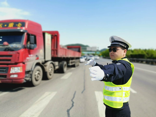 供稿【CRI看山西-列表】【法制-列表】“五一”假期 山西省道路通行秩序良好