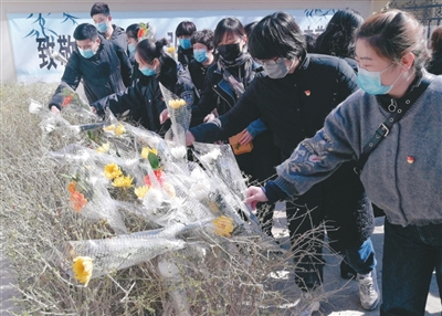 沈阳：文明祭祀 绿色清明_fororder_祭祀3