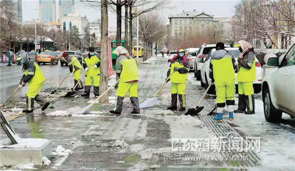 春雪满空来 触处似花开