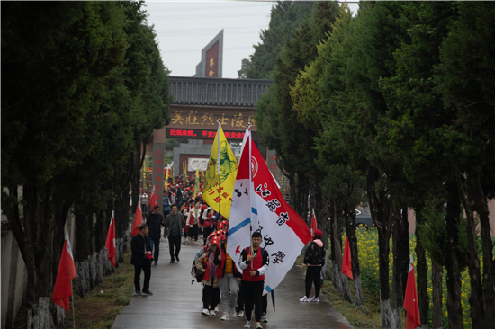 南通如皋市江安中学：追寻红军足迹 磨炼意志品质_fororder_14