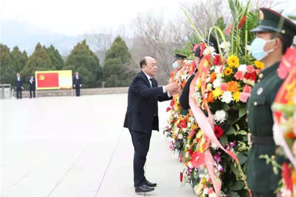 辽宁锦州：致敬革命先烈 传承红色精神 清明祭扫活动形式多样_fororder_锦州2