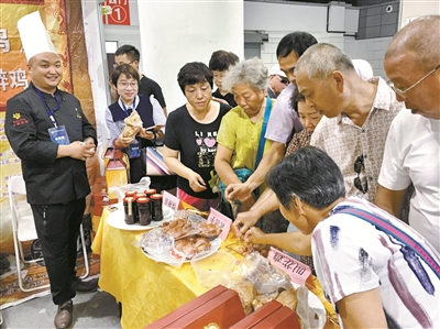 汇千余种旅游商品 一馆尽览河洛风情