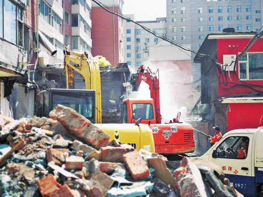 重拳治乱：长春市朝阳区开展违建拆除行动