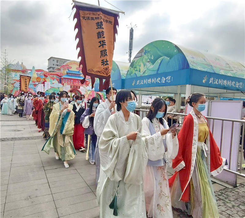 第二届汉口里花朝节 中华非遗汉服展风采