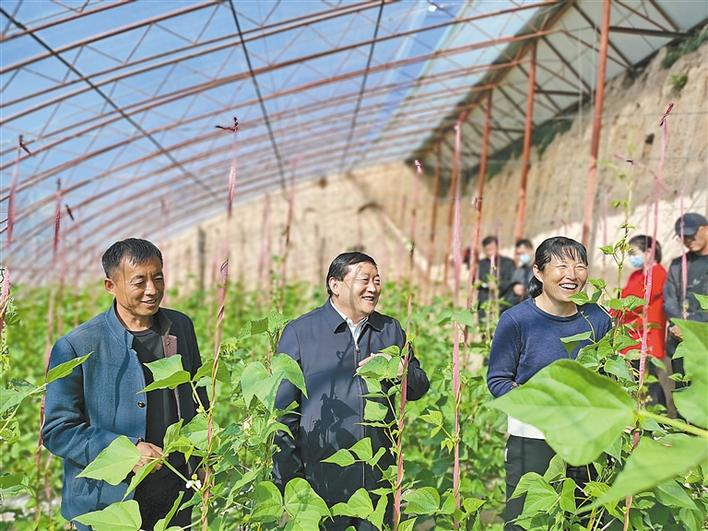 脱贫路上的县委书记 在奋进的新起点再出发 ——访延安市委常委、宝塔区委书记刘景堂