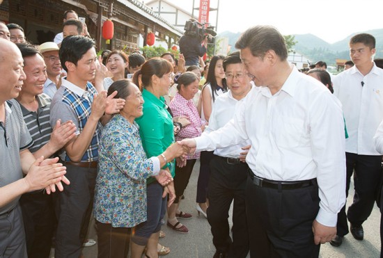 习近平军令如山！脱不了贫就脱“乌纱帽”