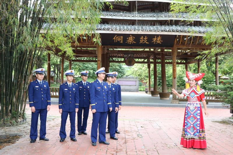 唱山歌：“刘三姐”对上“蓝朋友”