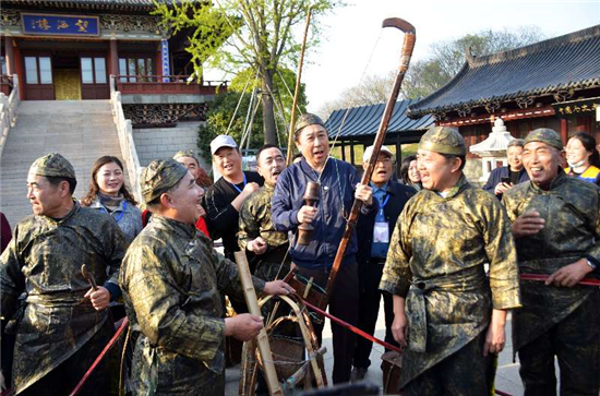 泰州举办“欢乐凤城河 幸福水天堂”相声专场演出_fororder_图片6