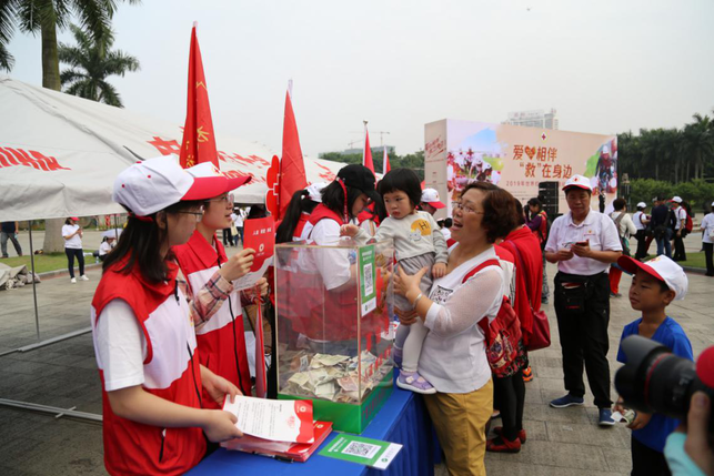 广西红十字会帮助地中海贫血患儿家庭走向光明