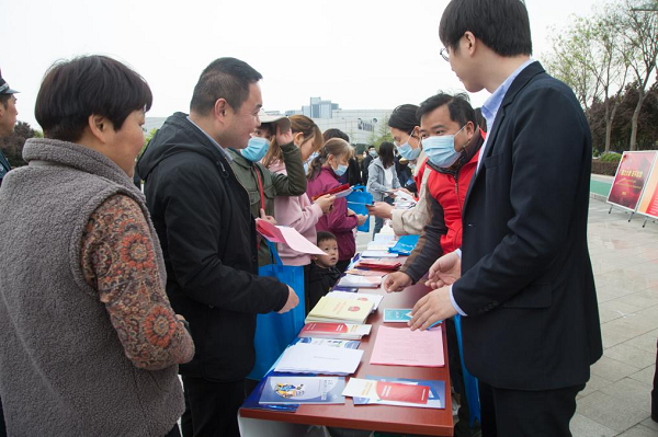 (转载）西安航空基地开展全民国家安全教育日主题宣传活动