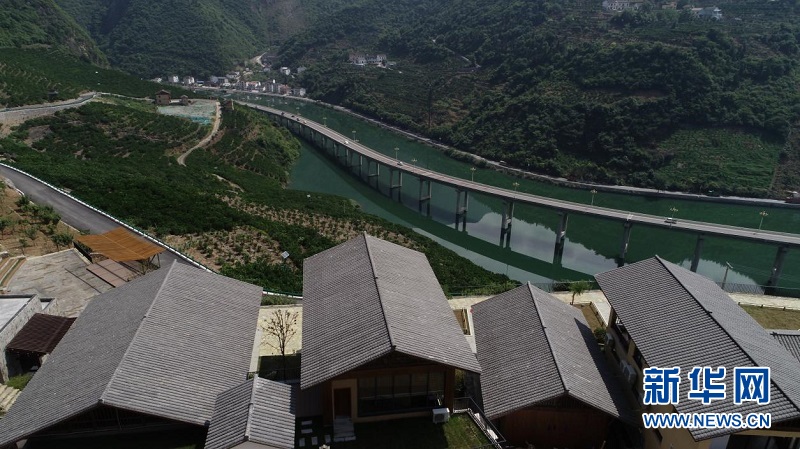 航拍兴山“水上公路”：三峡库区的生态画廊