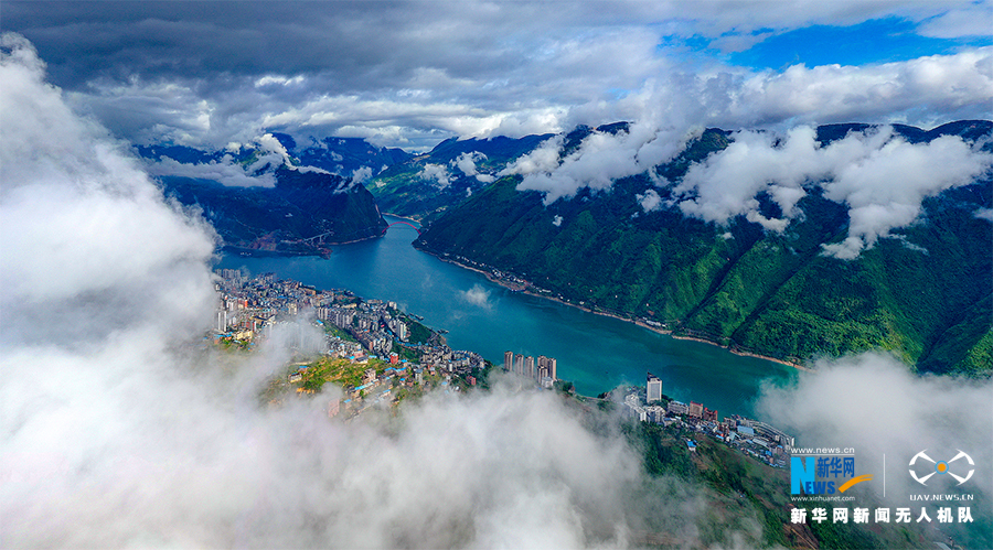 【“飞阅”中国】航拍长江三峡 又见巫山云雨