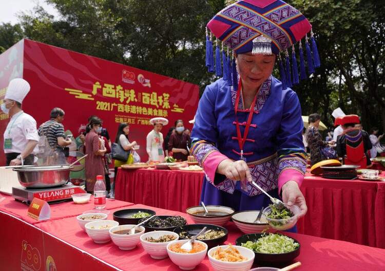 同一个节日，多样的欢乐——广西各族群众欢度农历三月三