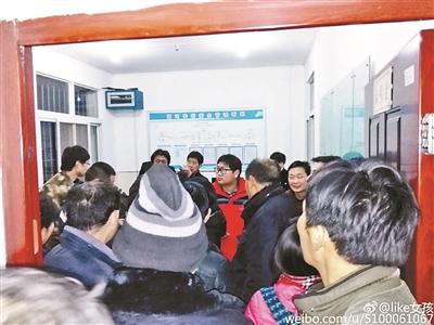 列车长回应报错站乘客误下车 称自掏腰包找车接送