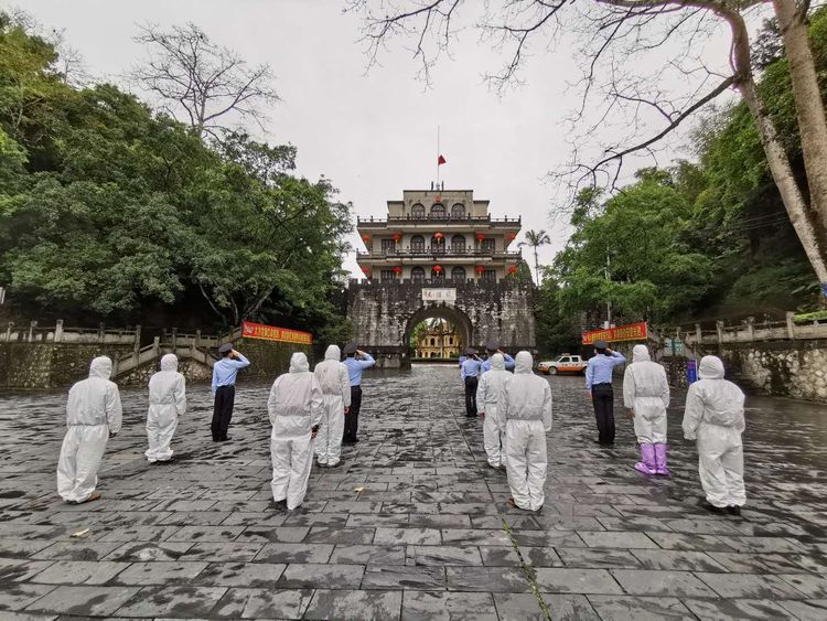 春风化暖 哀悼忠魂 广西多地深切悼念抗击疫情牺牲同胞