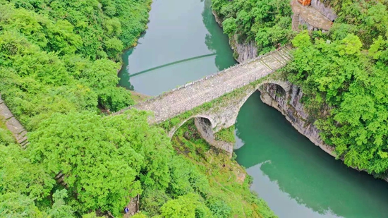 （原创）黔南州第十五届旅游产业发展大会“百家媒体看福泉”采风活动正式启动_fororder_微信图片_202104271042472