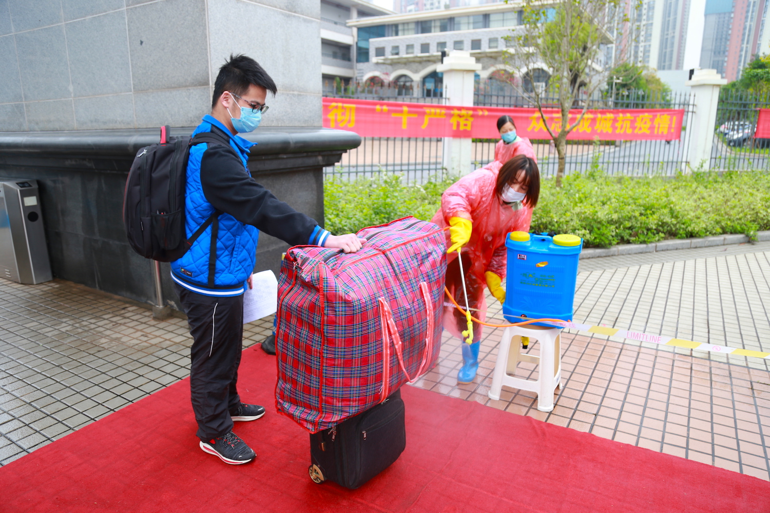 （急稿）【复课·开学第一天】：南宁高三有序开学 防控仍是重点（组图）