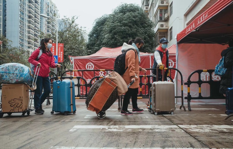 （急稿）【复课·防疫措施】南宁市各大高中落细防控措施 确保安全有序