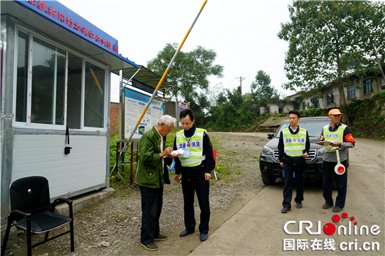 已过审【区县联动】【万盛】万盛万东镇：筑牢农村道路交通安全第一道防线【区县联动列表】万东镇：筑牢农村交通安全第一道防线