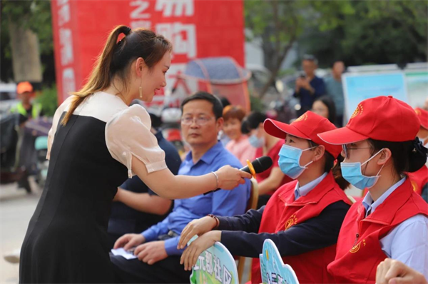 西安航天基地举办“筑梦十四运会 分类我先行”垃圾分类宣传实践活动_fororder_图片1