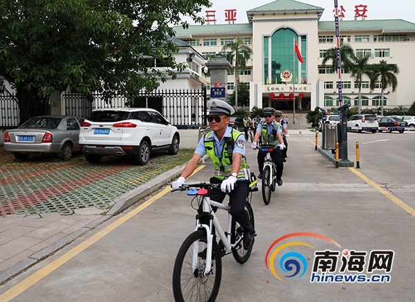 还未审核 【交通文字列表】【即时快讯】三亚警用自行车亮相街头 市民称有亲和力