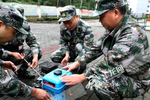 【区县联动】【铜梁】铜梁区开展民兵集训 产业工人当上“新兵”【区县联动 列表】铜梁开展民兵集训 产业工人当上“新兵”