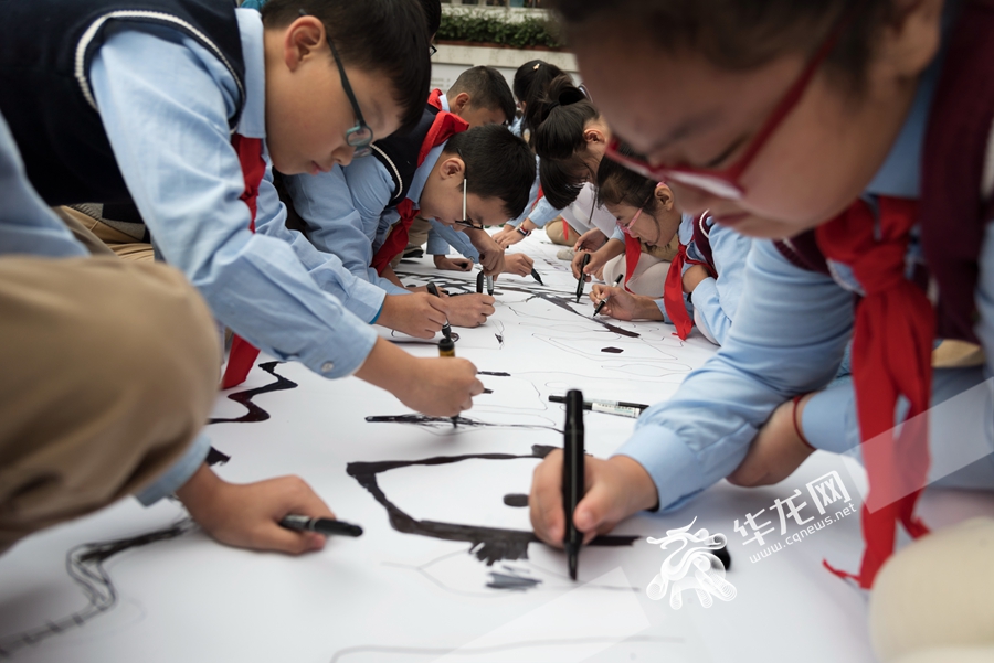 【科教 标题摘要】重庆市少先队建队日主题集会在新村实验小学举行