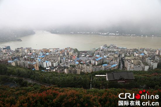 已过审【行游巴渝 图文】云海绕山城 深秋巫山县观云雨奇景