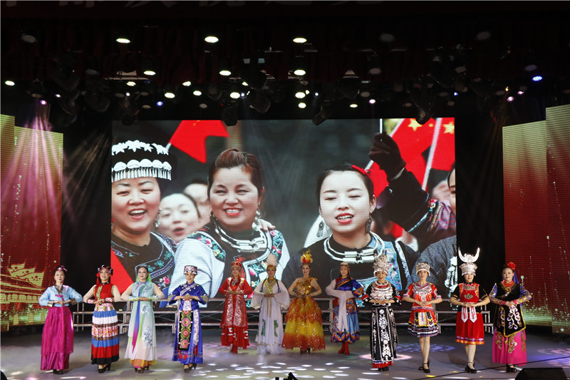 河南省离退休干部庆祝建党100周年文艺汇演主会场演出成功举行_fororder_微信图片_20210617170805