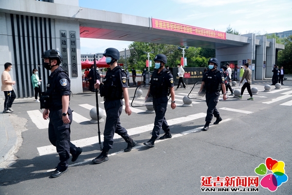 延吉考区3036名考生意气风发走进考场接受高考检阅