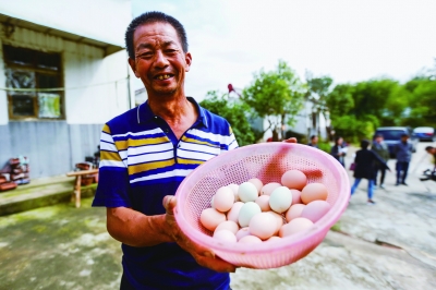 （食品）南京高淳区小康路上“一个不少 一户不落”