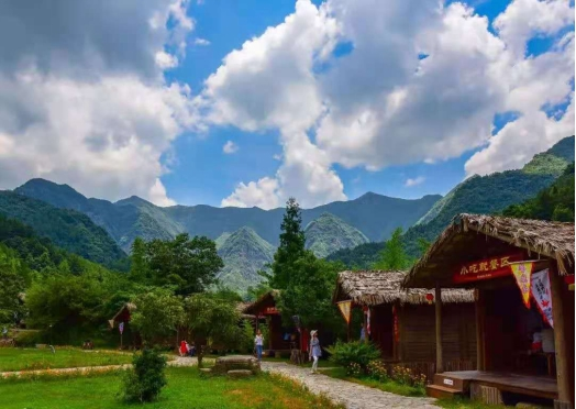 【原创】重庆武陵山大裂谷景区文明旅游效果显著_fororder_图片1