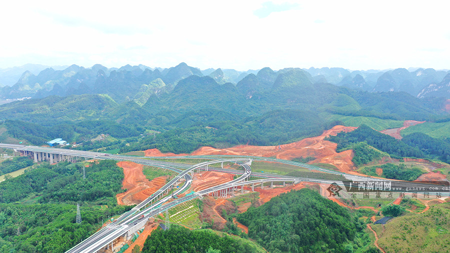 贺巴高速巴马段建设进入尾声 拟7月1日前完成通车