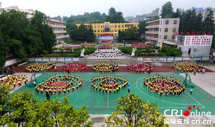 贵州大方：“乌蒙欢歌”进校园（组图）