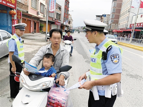 南宁宾阳县 整治交通违法行为　助力“幸福乡村”建设