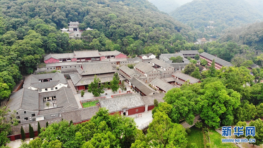 航拍湖北当阳玉泉寺