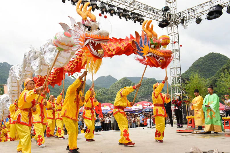 广西环江：祈福纳牛共庆分龙节