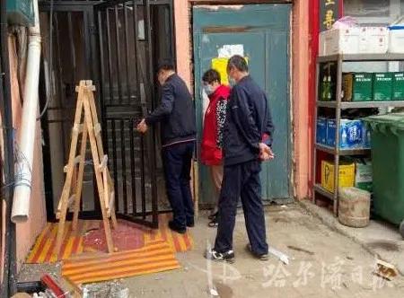 弃管小区如何守？他们安装“门禁” 为居民加上一道安全锁